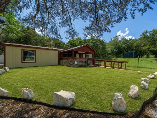 756 Northeast Dr, Bandera, TX 78003