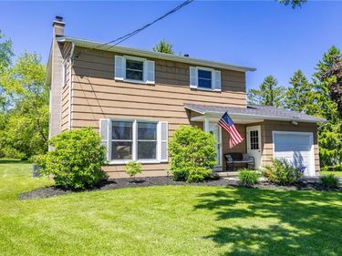 172 Hidden Creek Lane, Hamlin, NY 14464