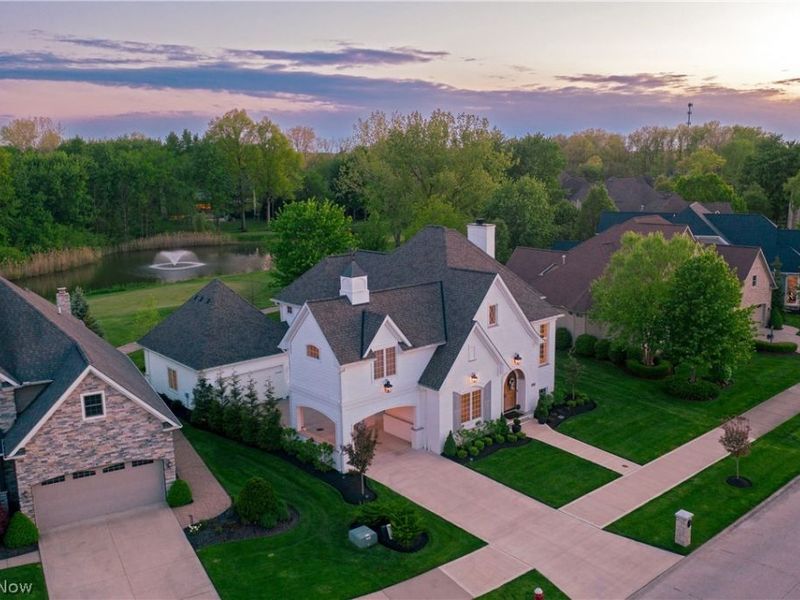 33683 Via San Angelo Drive, Avon, OH 44011 Photo 2