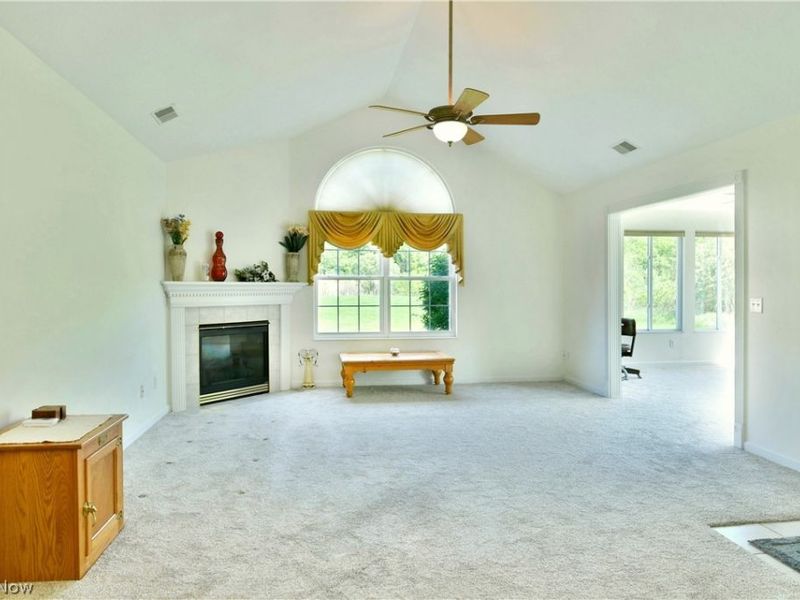 1103 Willow Brook Drive NE, Warren, OH 44483 Photo 3