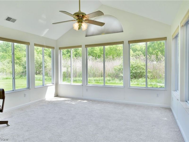 1103 Willow Brook Drive NE, Warren, OH 44483 Photo 6