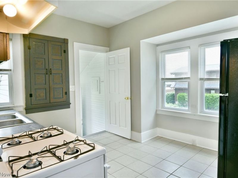 17 E Prospect Street, Girard, OH 44420 Photo 14