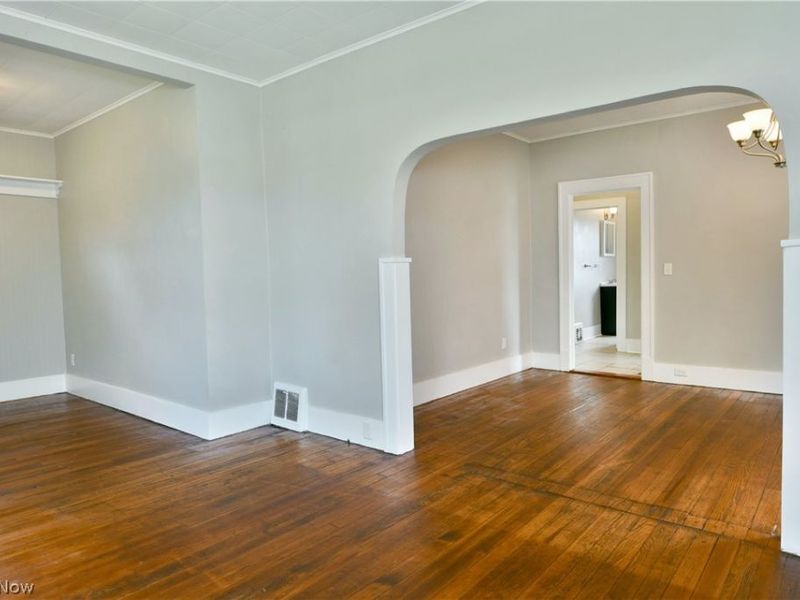 17 E Prospect Street, Girard, OH 44420 Photo 5