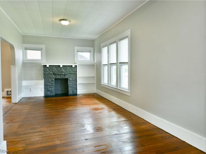 17 E Prospect Street, Girard, OH 44420 Photo 6