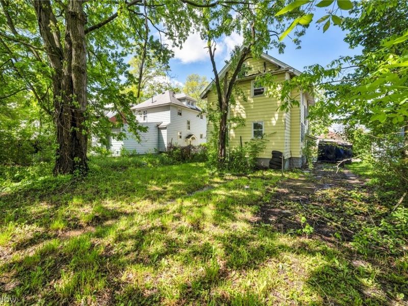 132 Irondale Street, Elyria, OH 44035 Photo 3