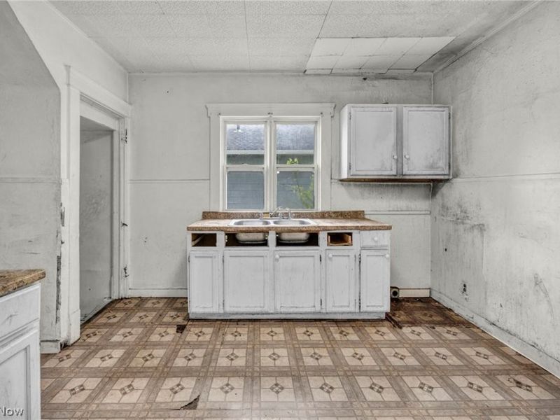 132 Irondale Street, Elyria, OH 44035 Photo 8