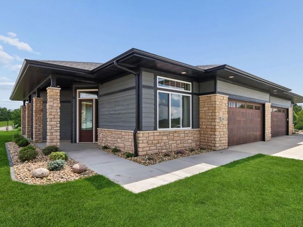 1903 Country Club Drive, Coralville, IA 52241
