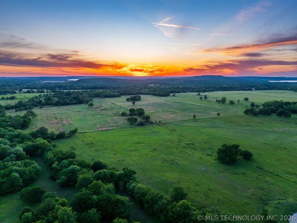1 McNally Flats Road , Eufaula, OK 74432
