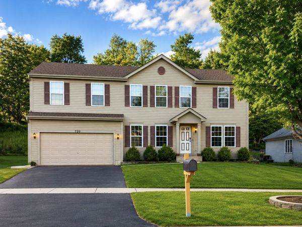 720 Ridge Drive , Marengo, IL 60152