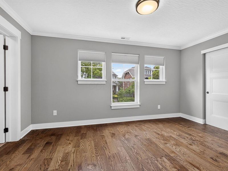 176 E Weber Road, Columbus, OH 43202 Photo 102