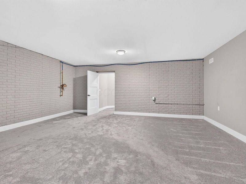176 E Weber Road, Columbus, OH 43202 Photo 121