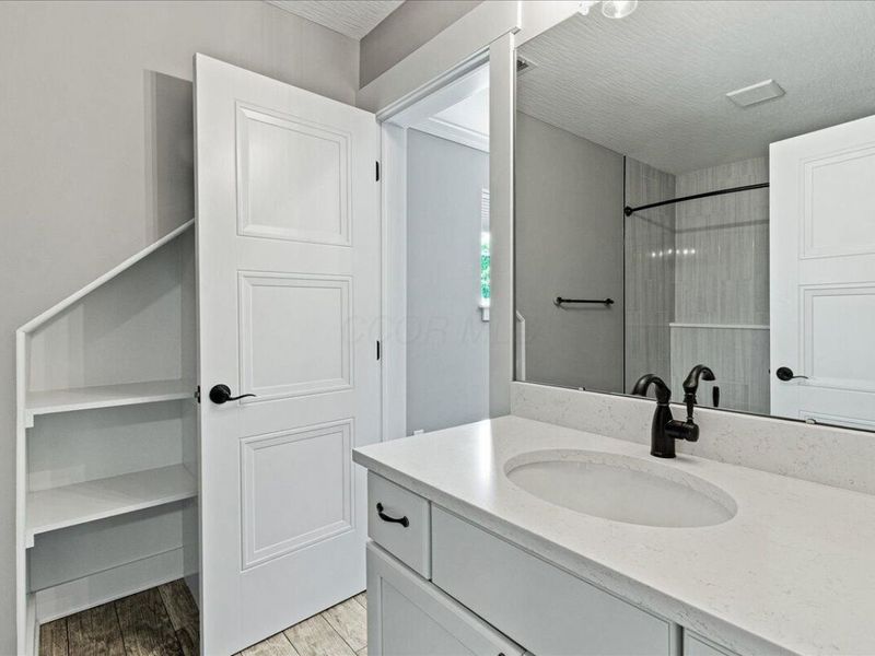 176 E Weber Road, Columbus, OH 43202 Photo 30