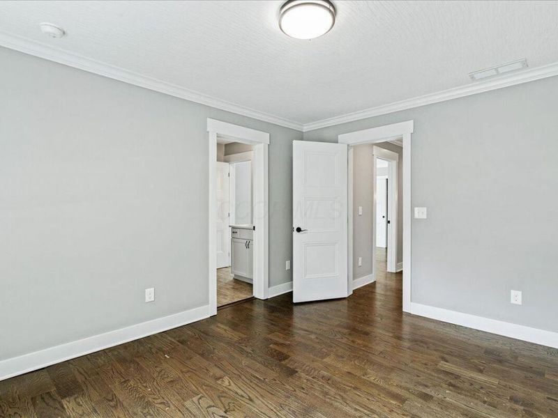 176 E Weber Road, Columbus, OH 43202 Photo 32