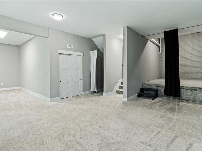 176 E Weber Road, Columbus, OH 43202 Photo 38