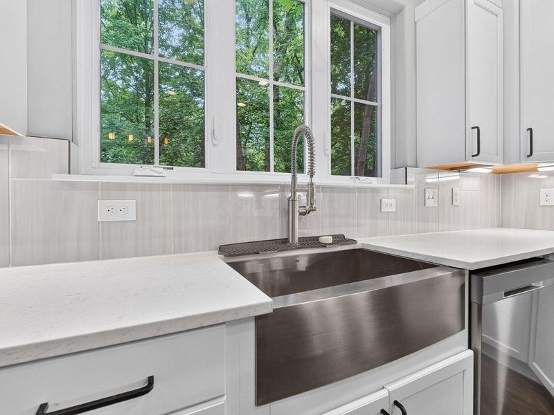 176 E Weber Road, Columbus, OH 43202 Photo 62