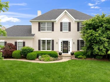 2643 Sandhurst Drive, Lewis Center, OH 43035