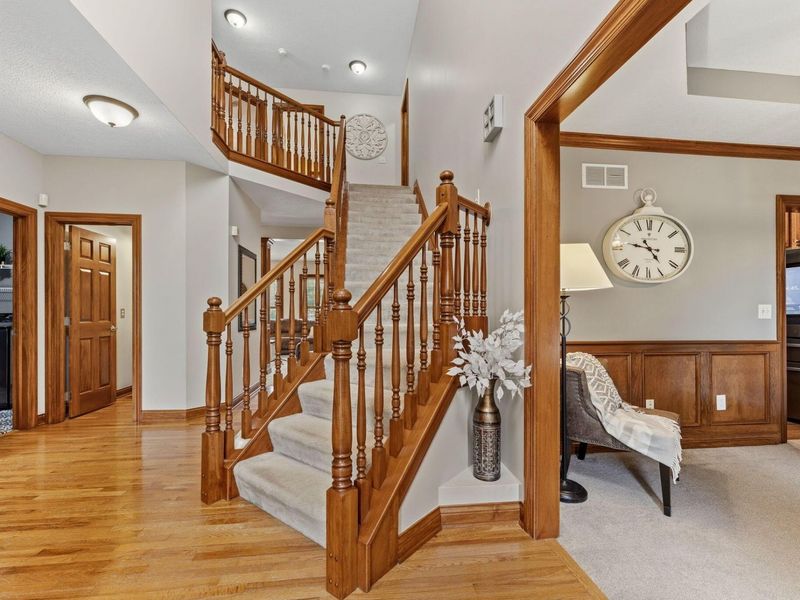 2643 Sandhurst Drive, Lewis Center, OH 43035 Photo 2