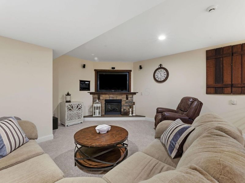 2643 Sandhurst Drive, Lewis Center, OH 43035 Photo 44