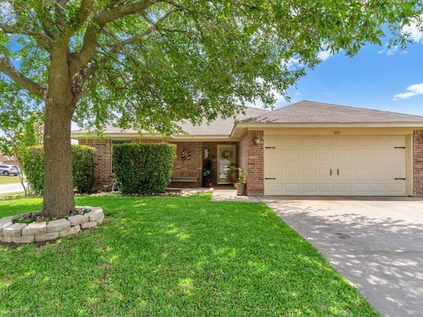 601 Westmeadow Drive, Cleburne, TX 76033