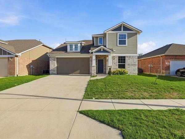 517 High Desert Drive, Fort Worth, TX 76131