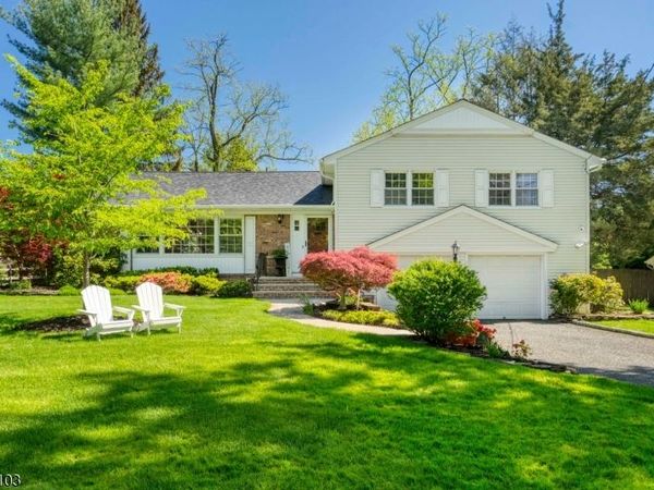 46 Londonderry Way, Summit, NJ 07901