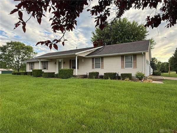 7925 Arlington Road, Brookville, OH 45309