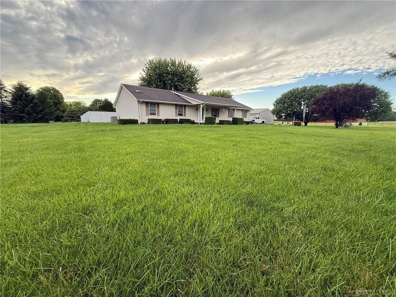 7925 Arlington Road, Brookville, OH 45309 Photo 3