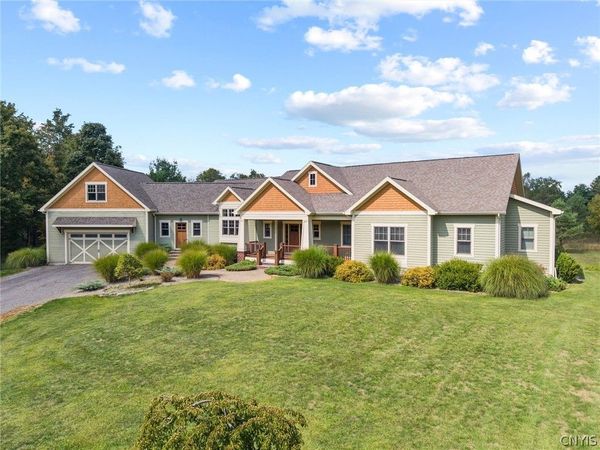 8456 Brae Leure Road , Manlius, NY 13104
