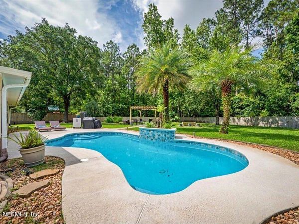 1760 ASTON HALL Drive E, Jacksonville, FL 32246