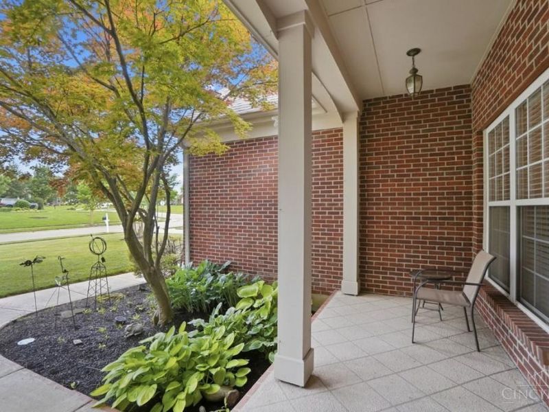 5594 Crestwood Drive, Mason, OH 45040 Photo 8