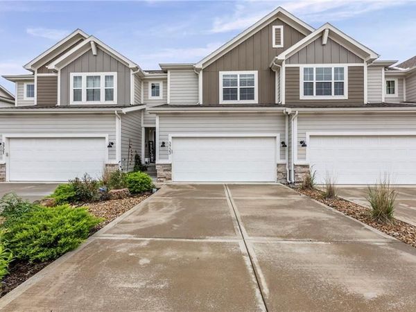3723 SW Walsh Drive, Lee's Summit, MO 64082