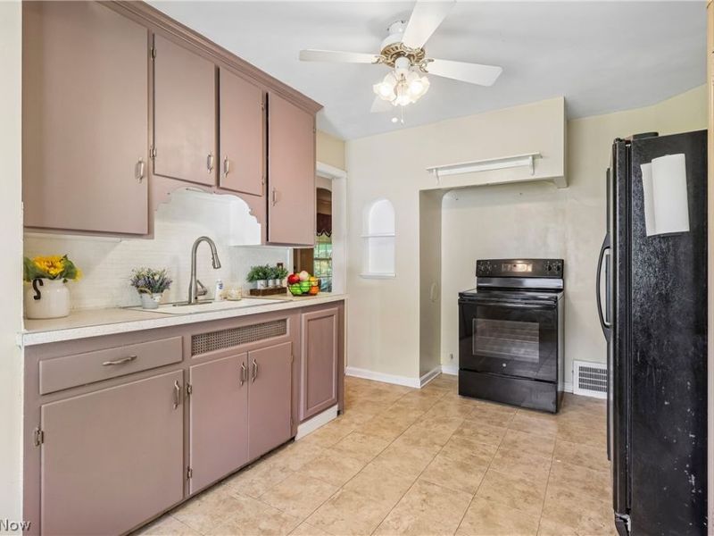 6595 York Road, Parma Heights, OH 44130 Photo 10