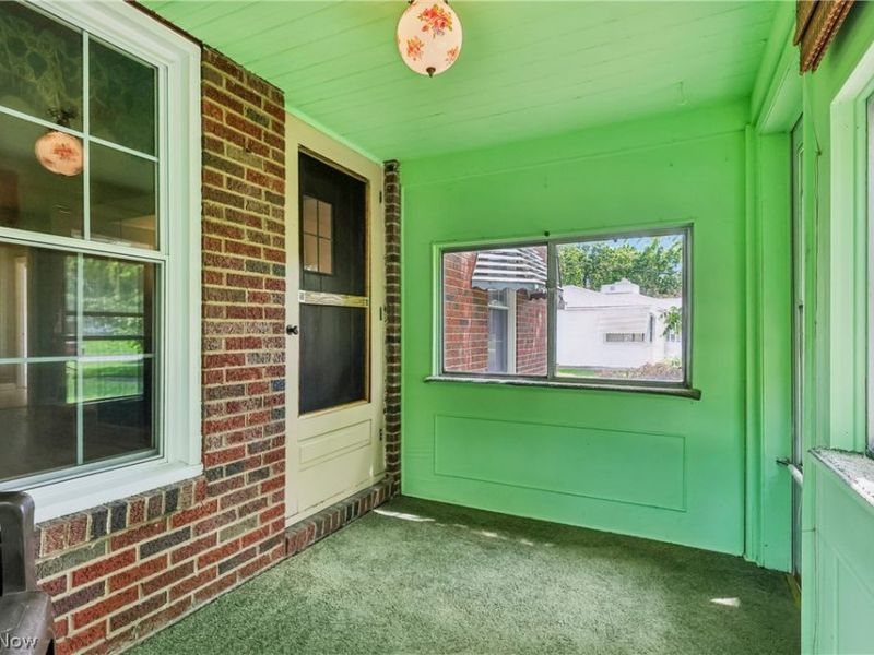 6595 York Road, Parma Heights, OH 44130 Photo 3