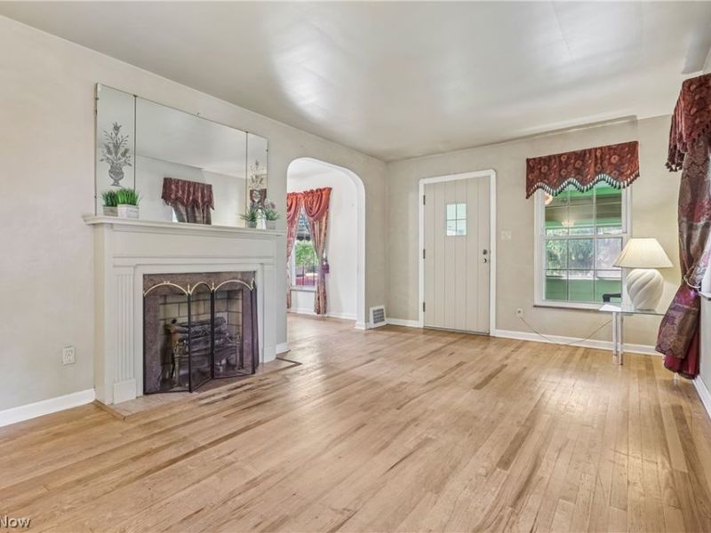 6595 York Road, Parma Heights, OH 44130 Photo 5