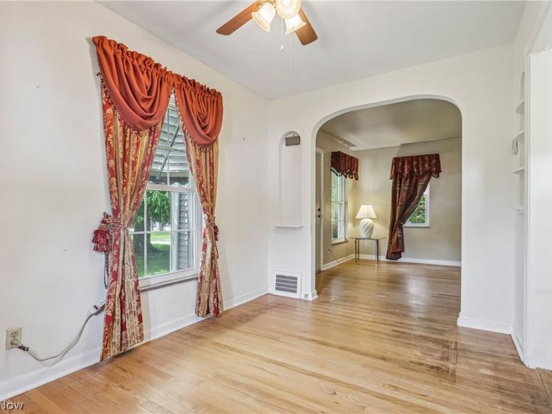 6595 York Road, Parma Heights, OH 44130 Photo 8