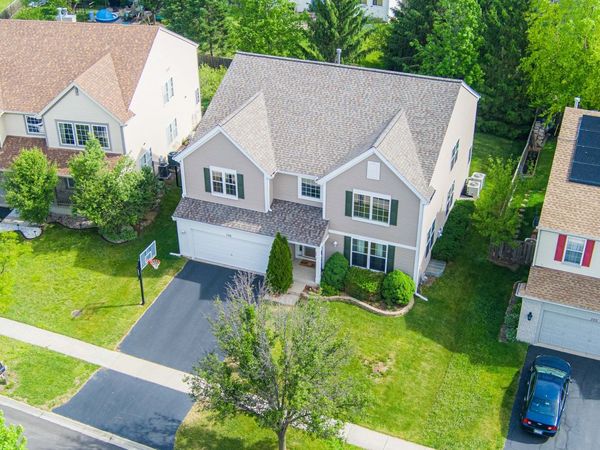 746 Bluebell Lane, Pingree Grove, IL 60140