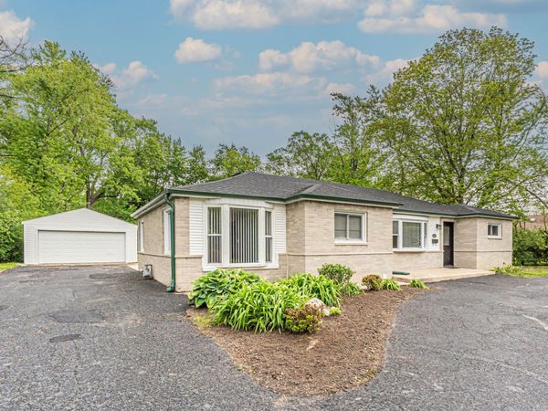1055 N Bluebonnet Lane , Hoffman Estates, IL 60169