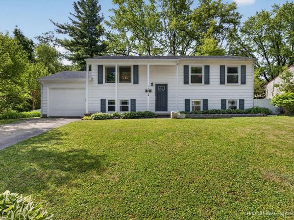 101 W Melody Lane, Woodstock, IL 60098