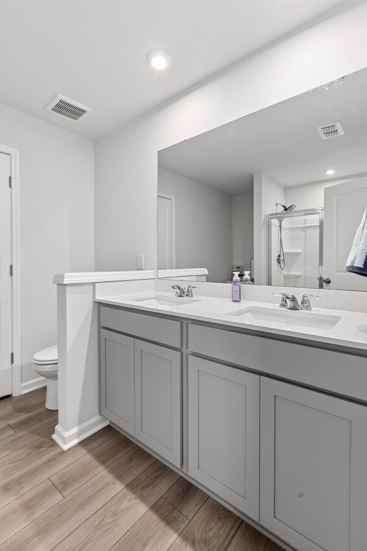 132 Eldridge Street Photo 23