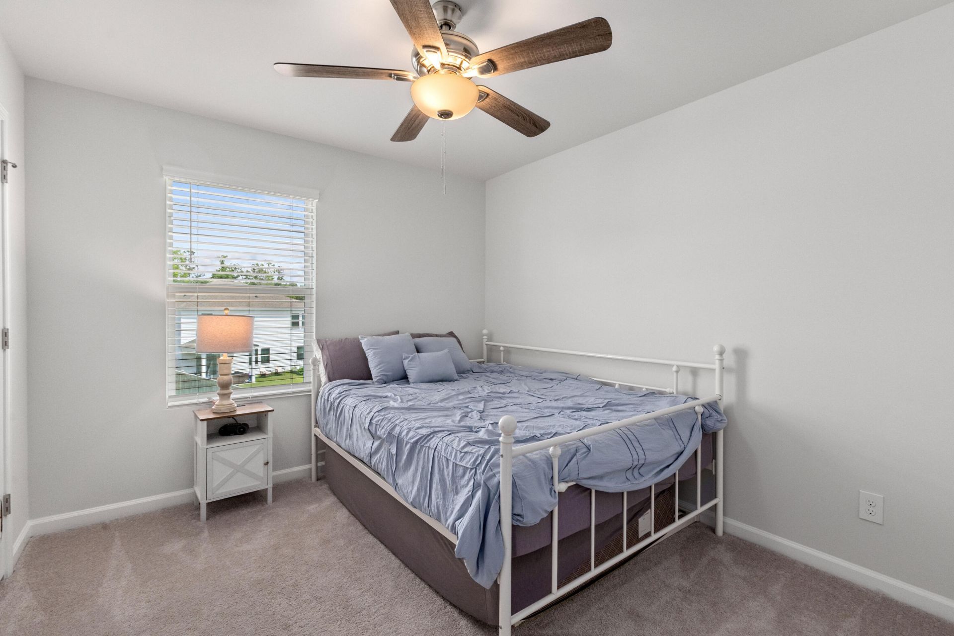132 Eldridge Street Photo 27