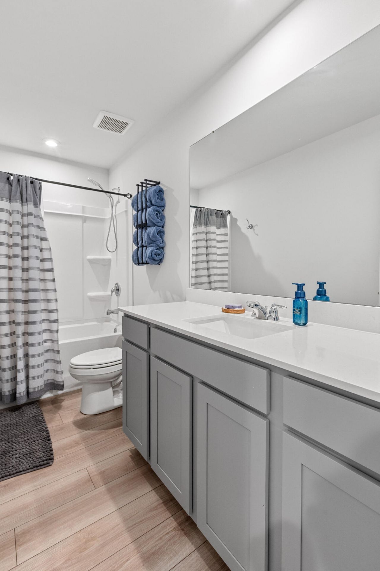 132 Eldridge Street Photo 29