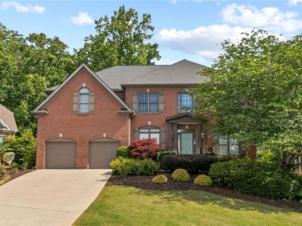 1121 Promontory Drive , Marietta, GA 30062