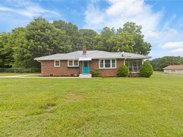 378 Highway 81 , Loganville, GA 30054