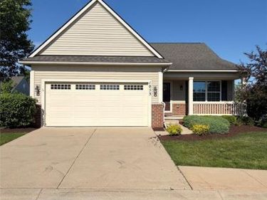1053 Paddock Drive , Southfield Twp, MI 48178