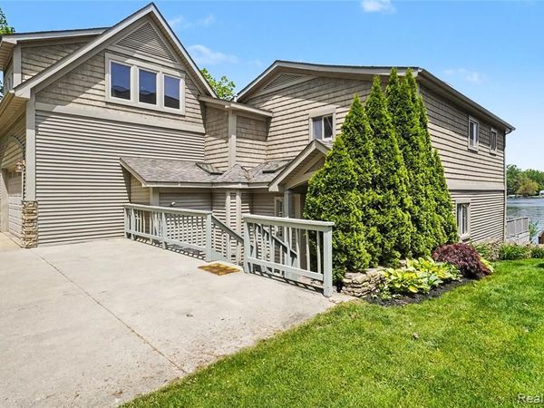 8390 Peninsular Drive , Argentine Twp, MI 48430