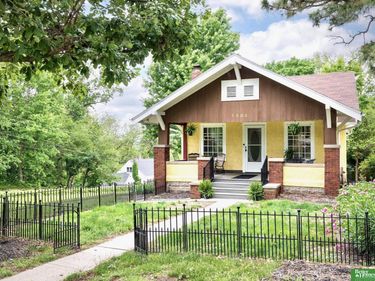 1504 Bellevue Boulevard N, Bellevue, NE 68005