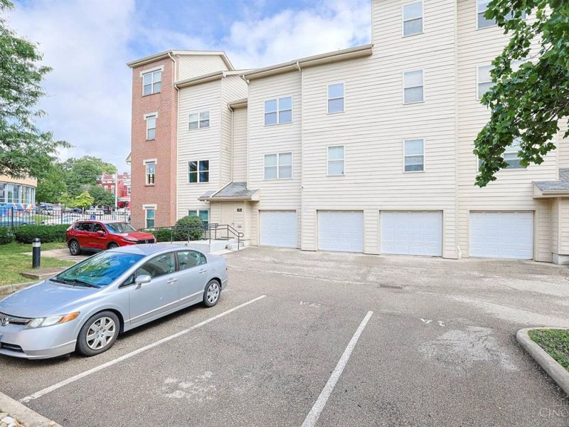 203 E University Avenue, Unit 2A, Cincinnati, OH 45219 Photo 25