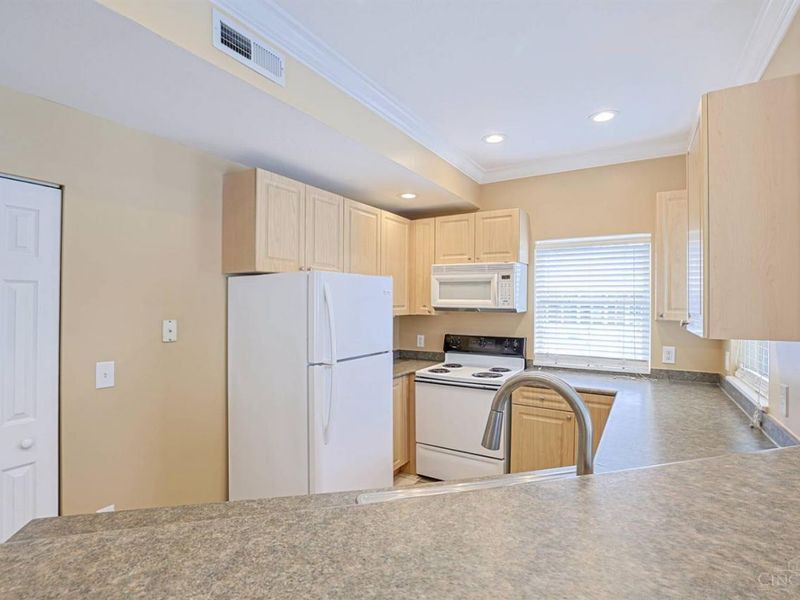 203 E University Avenue, Unit 2A, Cincinnati, OH 45219 Photo 7