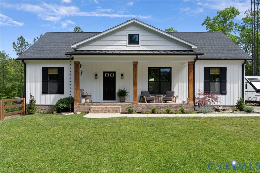 137 Forest Ridge Lane, Scottsville, VA 24590 Main Photo