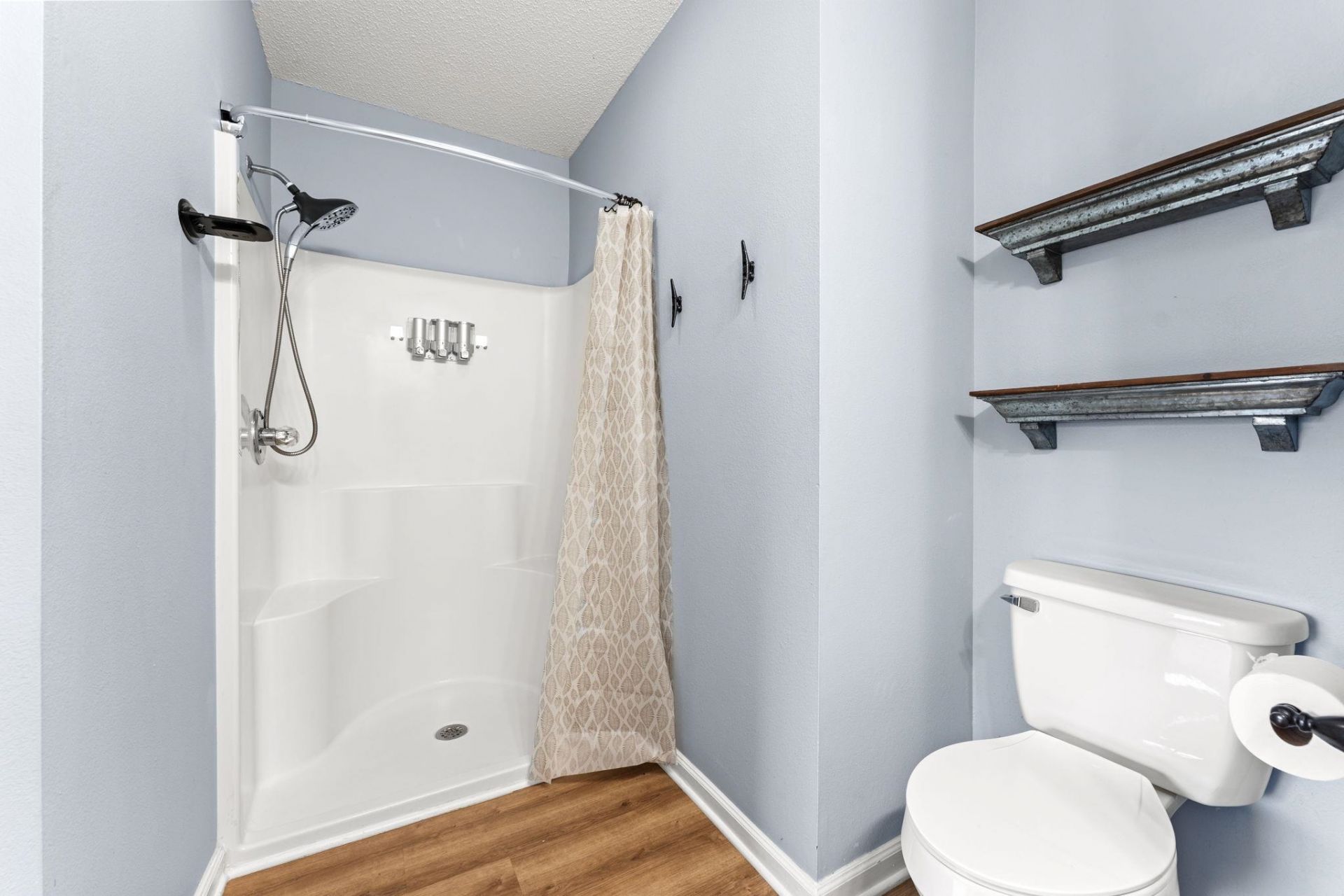 4265 Villas Dr. Photo 12